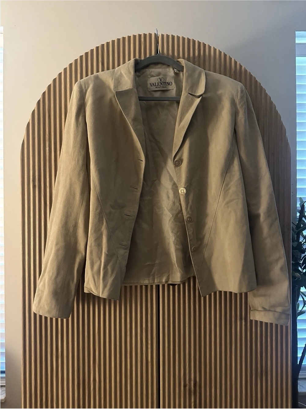 Vintage Valentino Boutique Lamb Suede Blazer – Taupe – Size 12